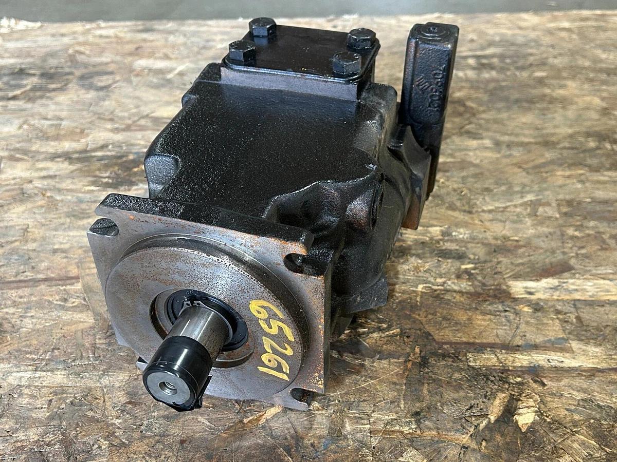 New Danfoss 83026701 JRLS75CPC14NNNNN3K4-NEA2NNNNJJJ Hydraulic Pump