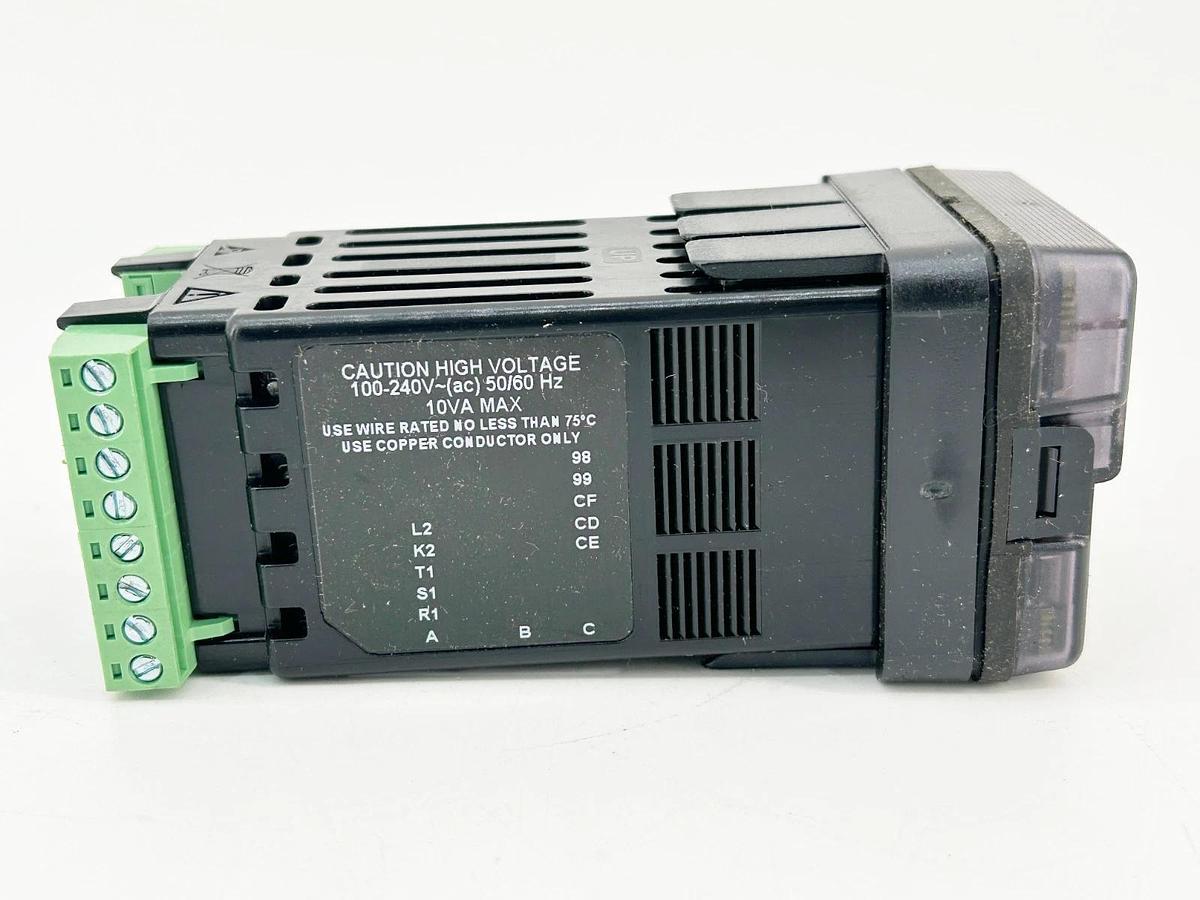New Waltlow PM6L1AJ-AAAAAAA Multi-Function Controller 240V 50/60Hz 10VA