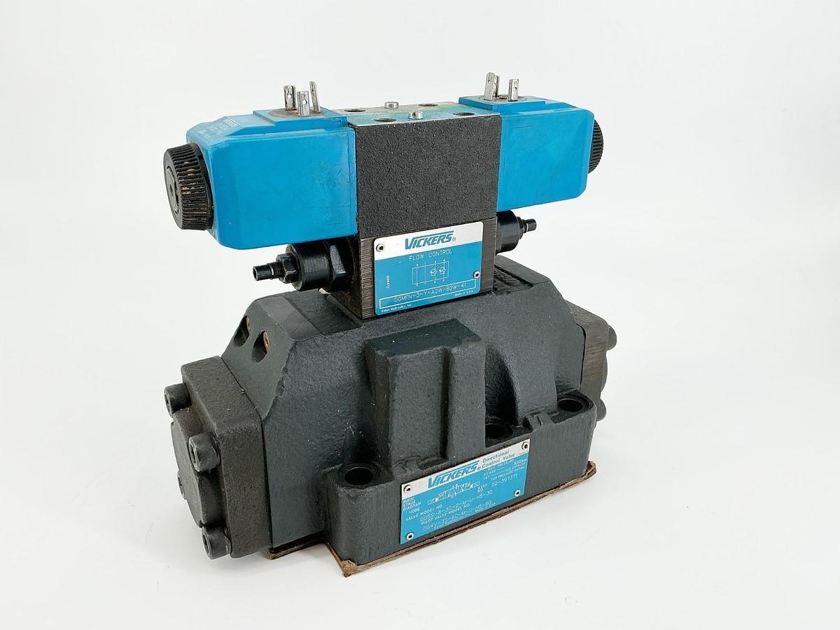 New Vickers DG5S-8-3C-2-M-U-H5-30 Solenoid Valve 3000PSI 24VDC 02-397371