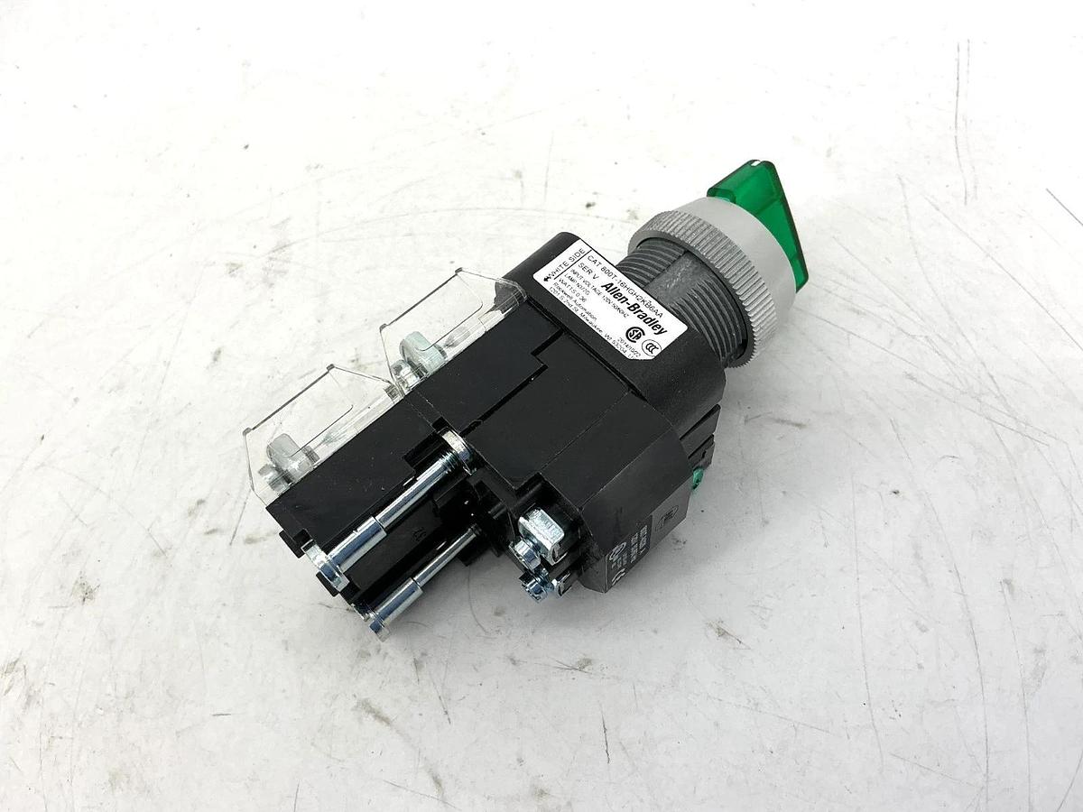 New Allen Bradley 800T-16HGH2KB6AA Ser V Selector Switch 2Pos Green LED 120V