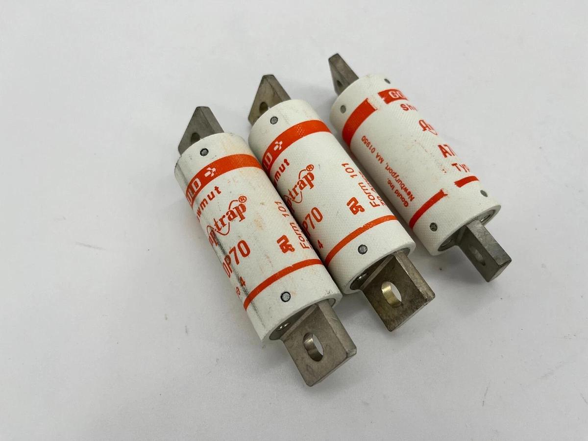Lot of 3 Gould Shawmut A70P70-4 Semiconductor Fuses 70A 700V