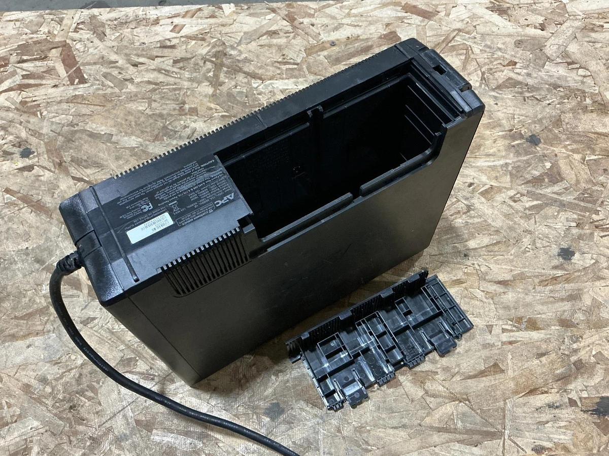 Used APC BR1500G Uninterruptible Power Supply 12A 120V 50/60HZ MISSING BATTERY