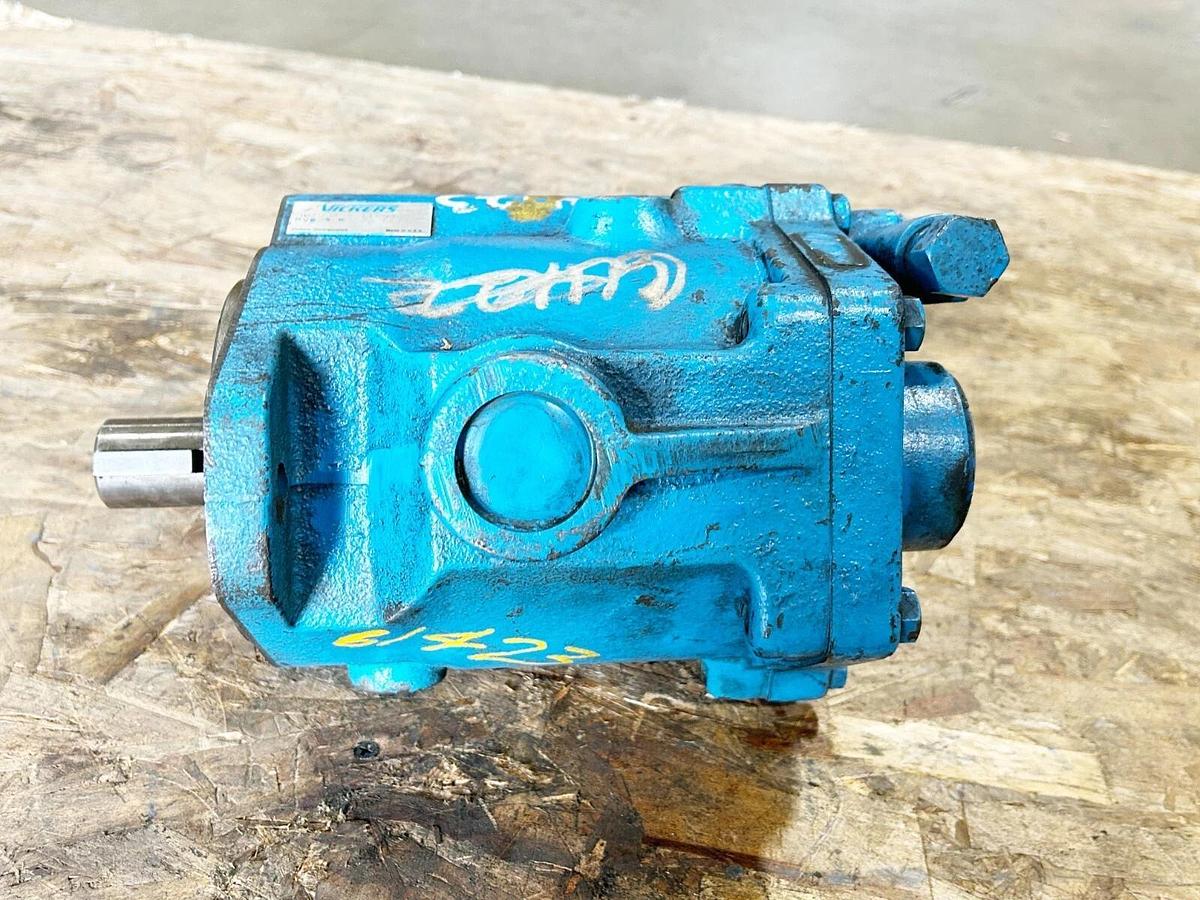 Used Vickers PVB29-RS-20-C-11 Axial Piston Pump 3000PSI 2000RPM Max 362032