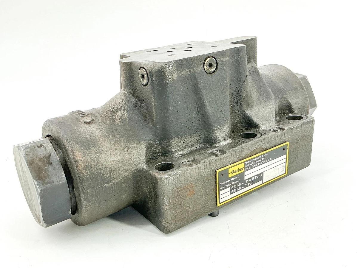 Used Parker D61VW1C4NYC-70 Valve Base Only 1500PSI D1VW4CNYC-70
