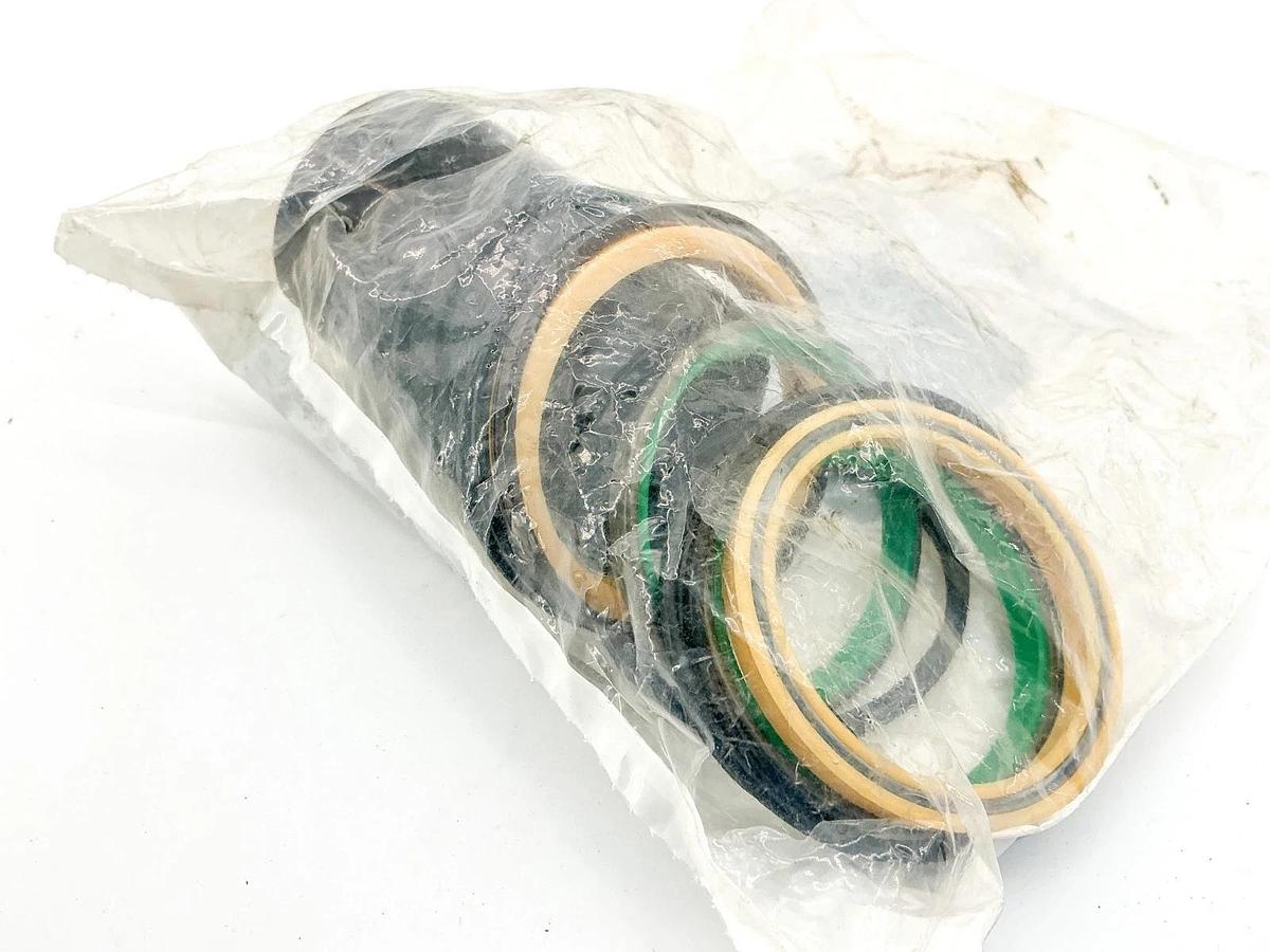 New Hyster 1501412 Steer CYL Seal Kit