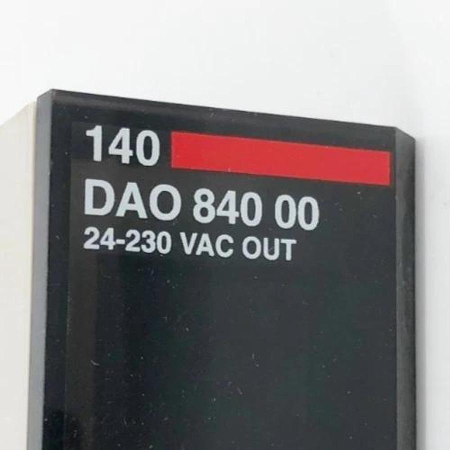Used Schneider Automation 140DAO84000 Modicon Output Module 24-230VAC 16X1