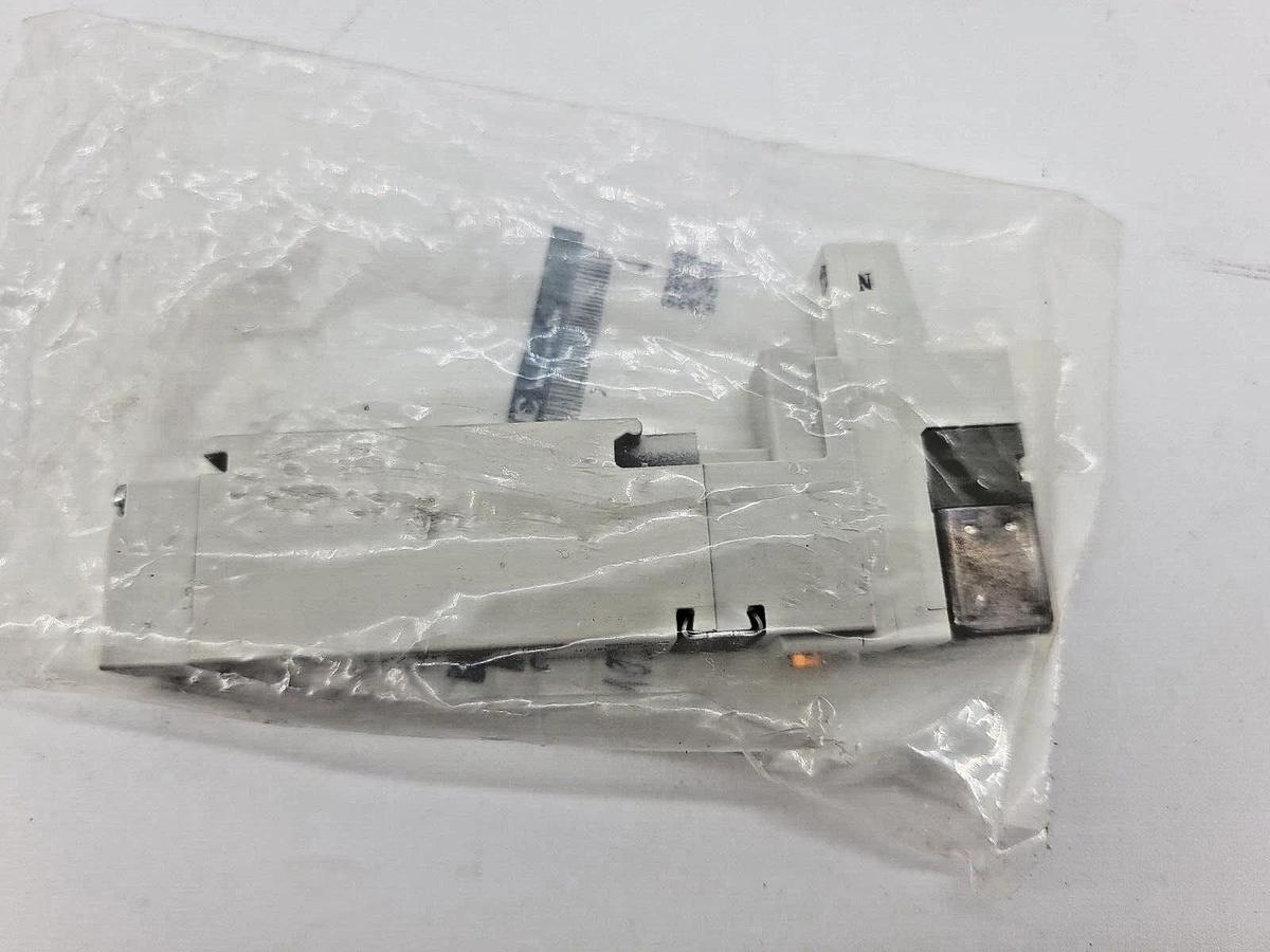 New SMC VQ2100N-5B1 Solenoid Valve 5-Port Plug-In 0.1~0.7MPa