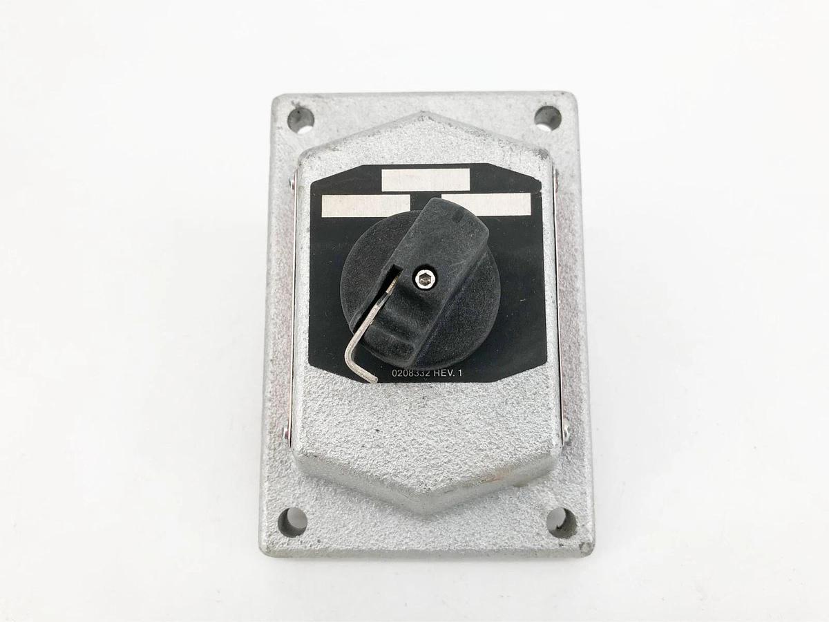 New Crouse Hinds DSD923 Explosion-proof Front Operated Selector Switch Model M01