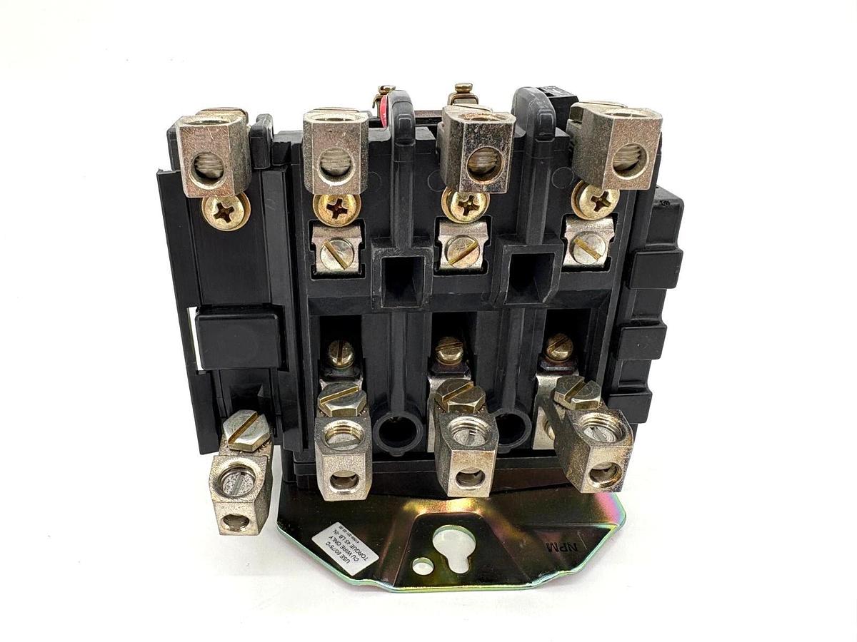 New Allen Bradley 500-COD940 Ser. B 3Ph Contactor 120V Coil NEMA Size 2 45A Max