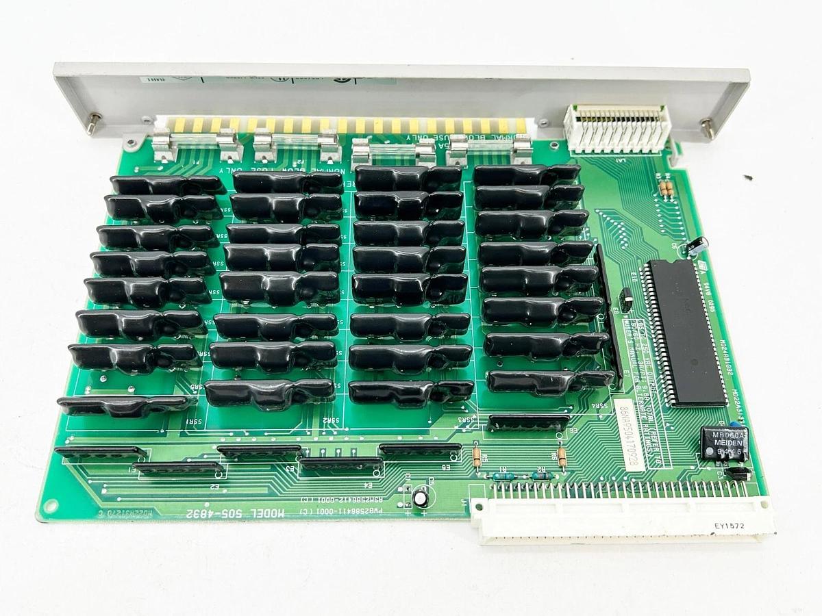 Used Siemens 505-4832 Digital Output Module 85-256 VAC 32 Outputs