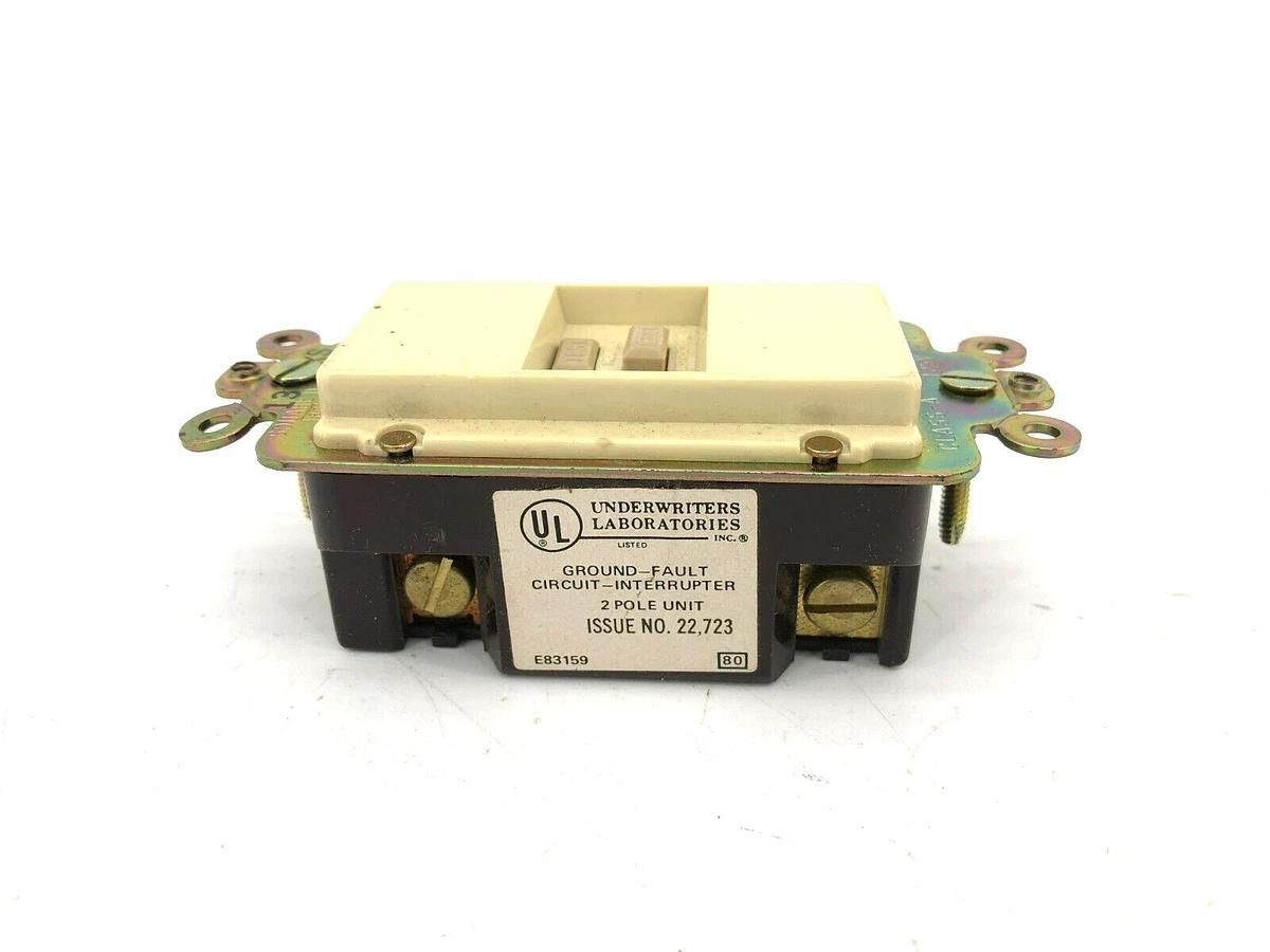 New Square D GFR120IC Qwik-Gard Receptacle 20A 125V 60Hz 2-Pole