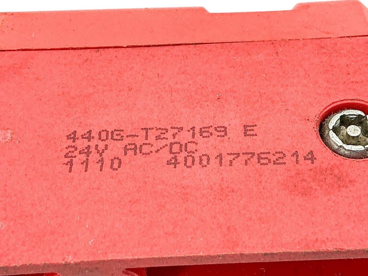 Used Allen Bradley 440G-T27169 Guardmaster Safety Interlock Switch 24VAC/DC TLS1-GD2