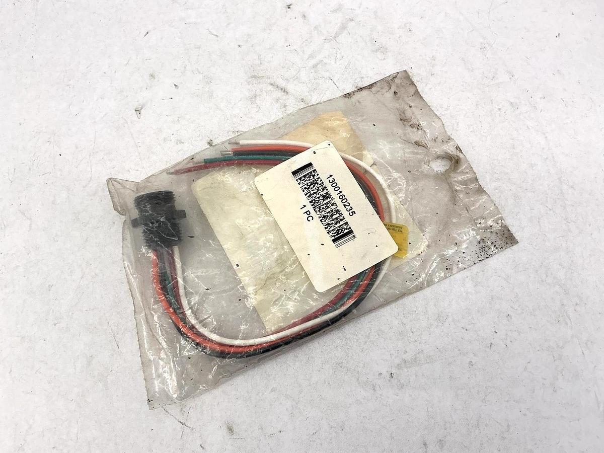 New Allen Bradley 888N-M5AF1-1F Ser B 5P 1ft Male Receptacle 16 AWG 1ft