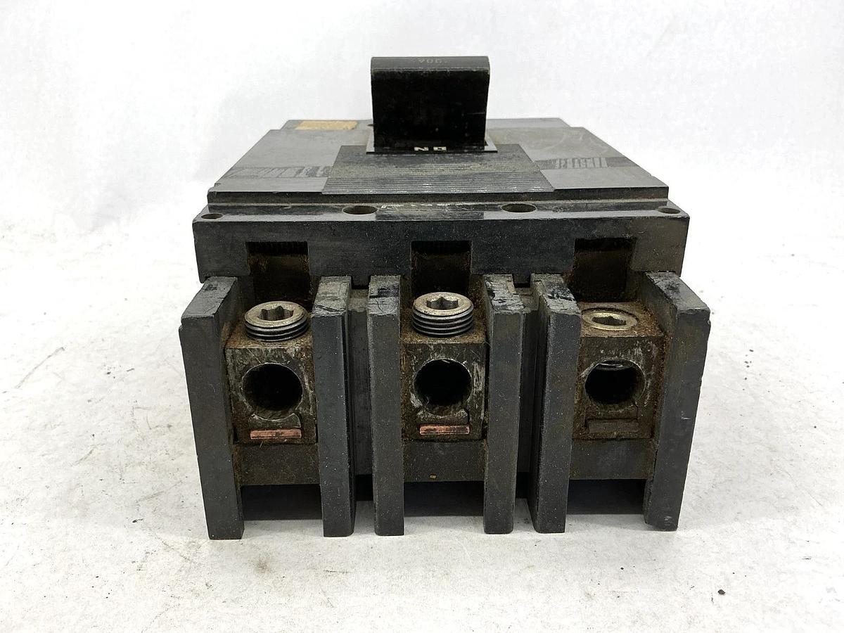 Used Square D 997316 Circuit Breaker Molded Case 3-Pole 3-Phase 100A 600VAC
