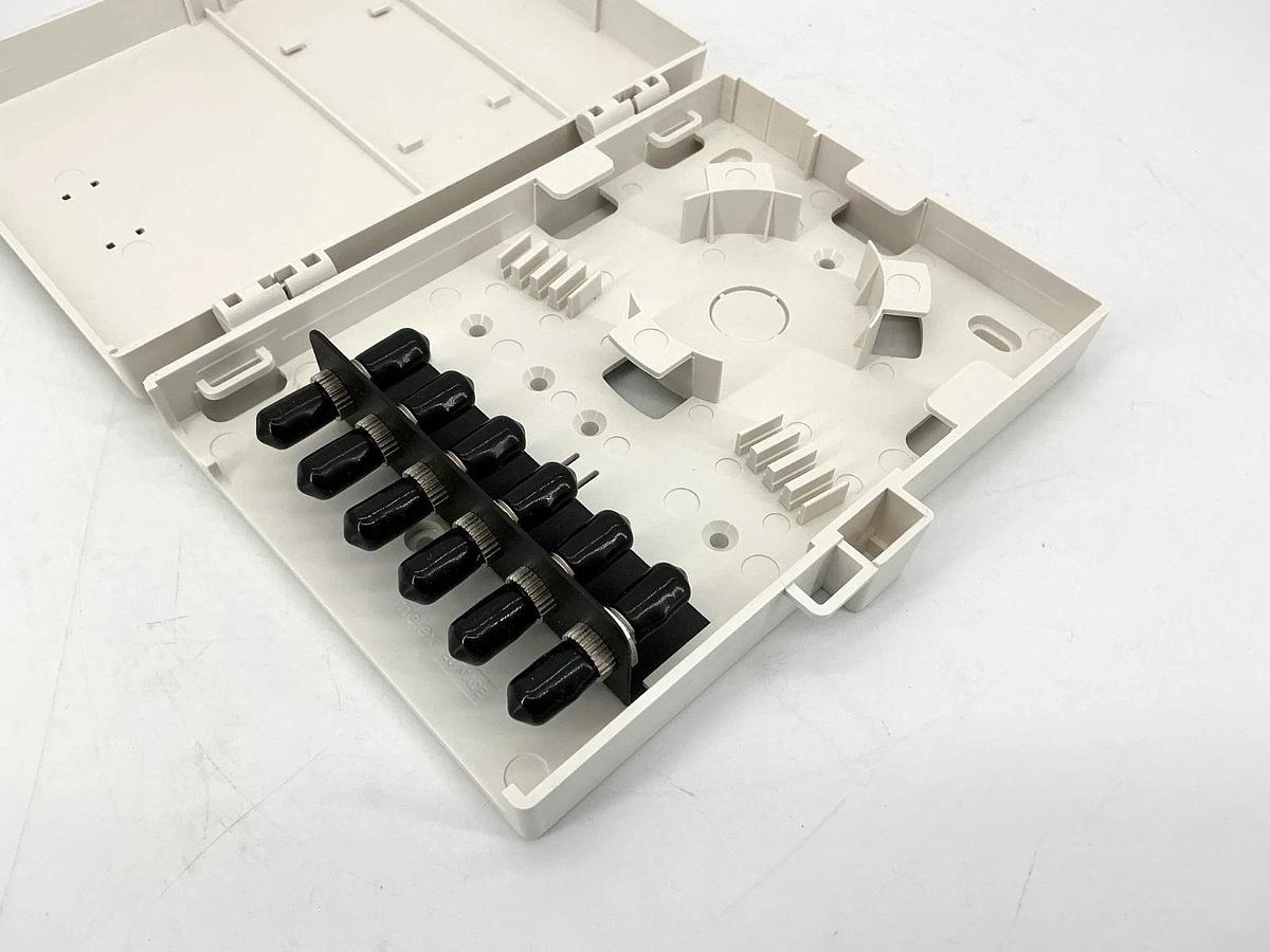 New Molex WFR-00011-02 601-Box Fiber Wall Mount Enclosure 6-Port Singlemode