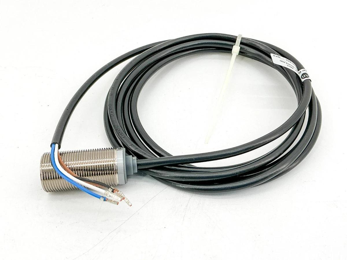 New Allen Bradley 872C-MH8BN18-E Inductive Proximity Sensor 10-30VDC 200mA Ser.E