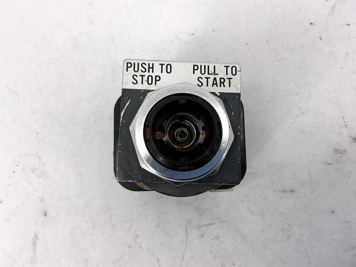 Used Allen Bradley 800T-FXMPH16AA7 Ser T Push Button Push/Pull 30.5mm 50/60HZ