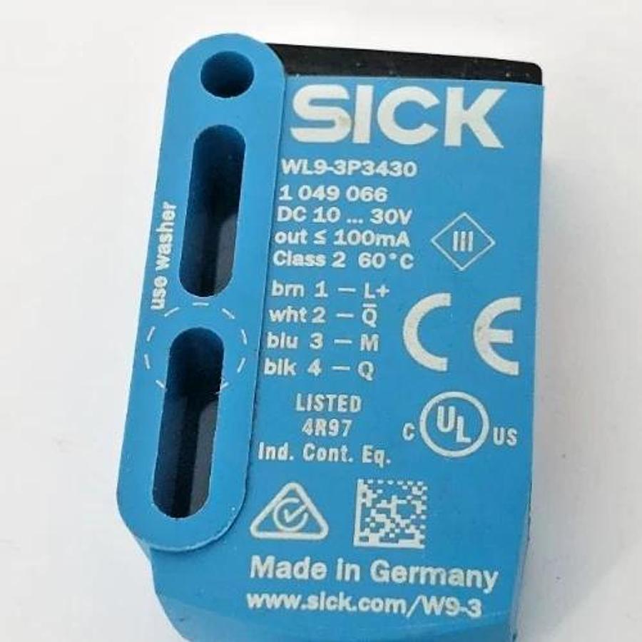 New Sick WL9-3P3430 Sensor 1049066 10-30VDC - No Box