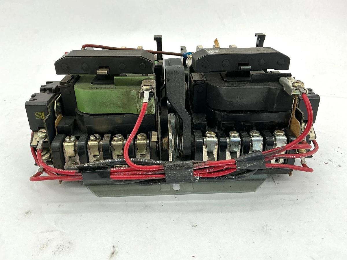 Used General Electric CR209C002AKA Magnetic 2-Speed Controller 110/120V 50/60HZ CR209