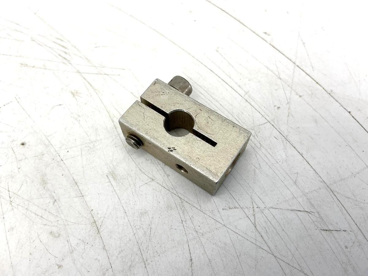 Used Lot of 4 Eaton Cutler-Hammer E50KL421 Adjustable Rod Lever Clamp Accessory