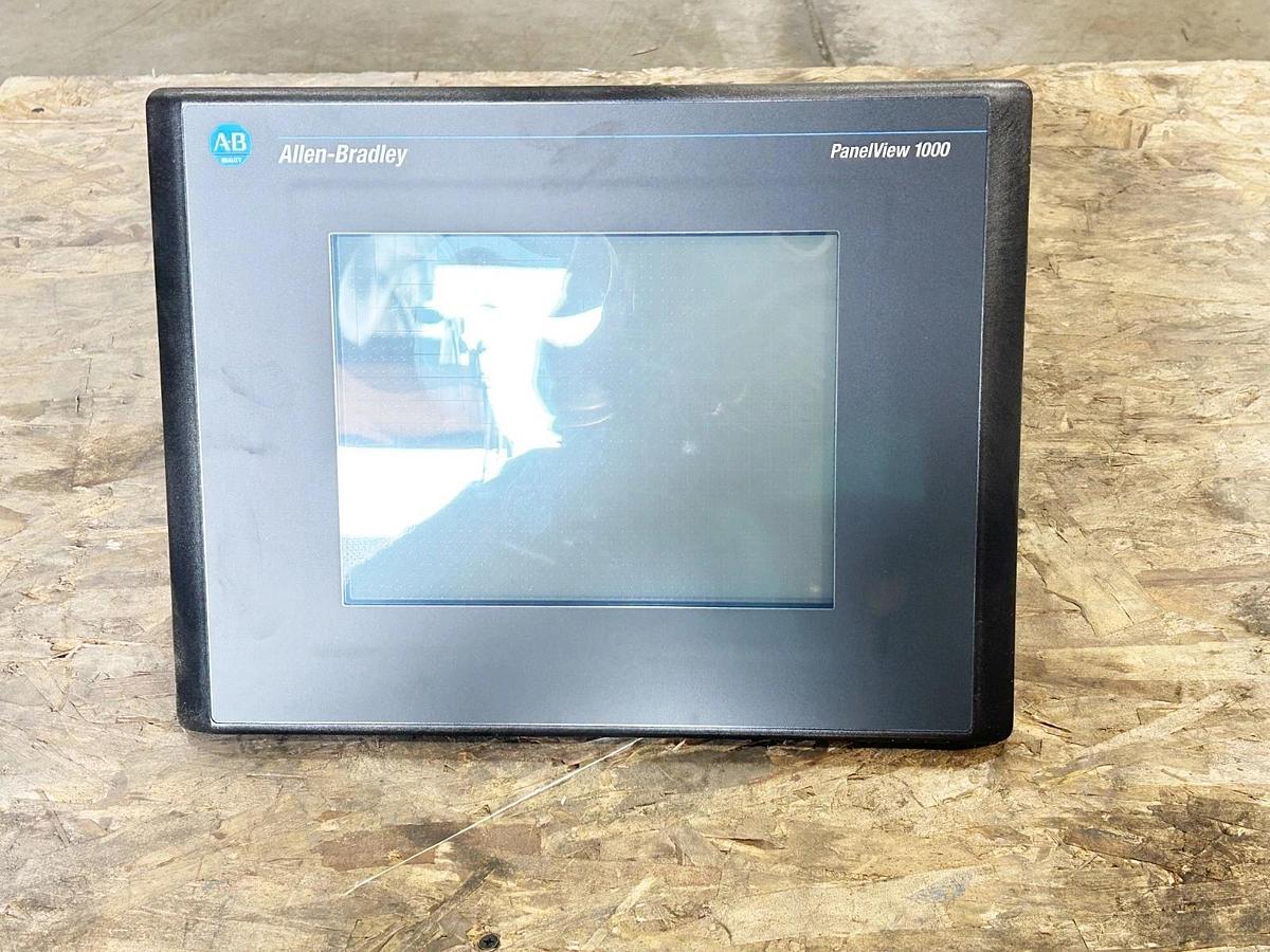 New Allen Bradley 2711-T10G8 Operator Interface 10" Display 640X480 Pixels 240V