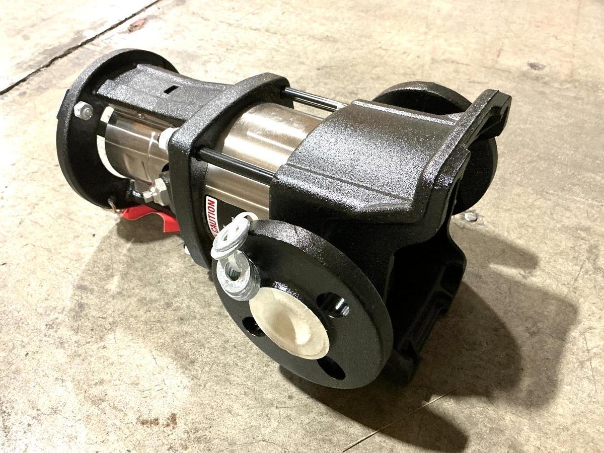New Grundfos CR3-6-A-FGJ-A-V-HQQV 96083275 Multistage Centrifugal Pump End 56C