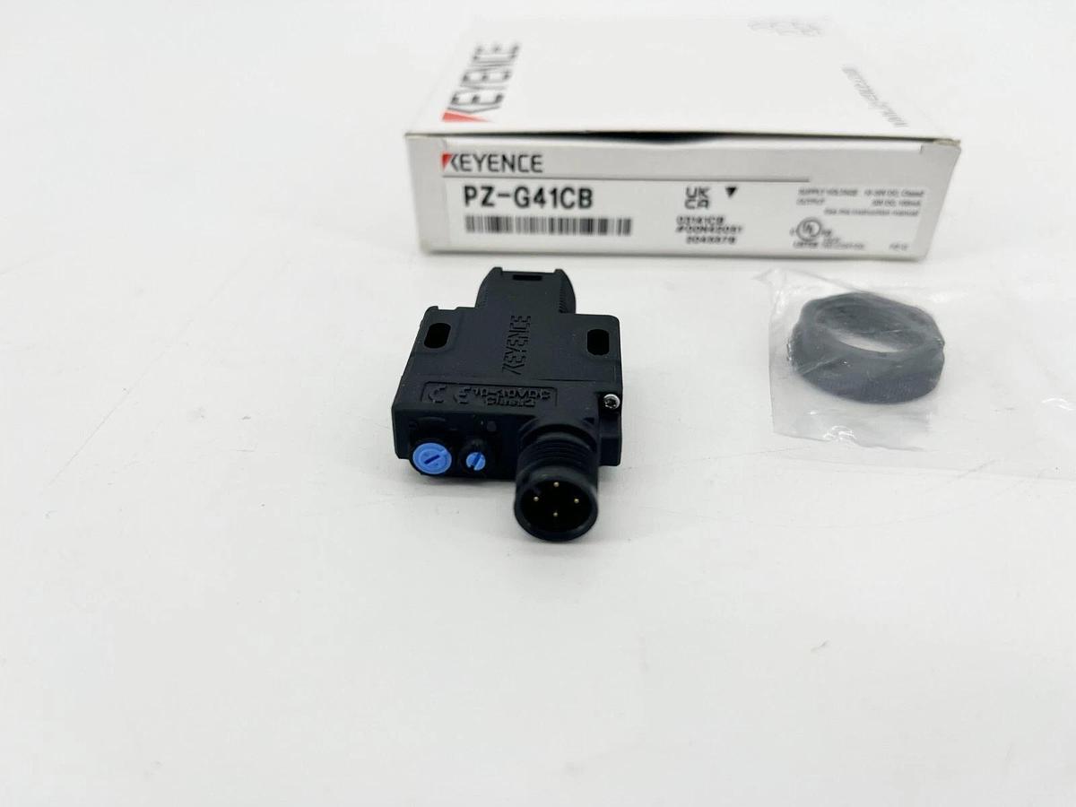 New Keyence PZ-G41CB Diffuse Reflective Sensor with M12 Connector