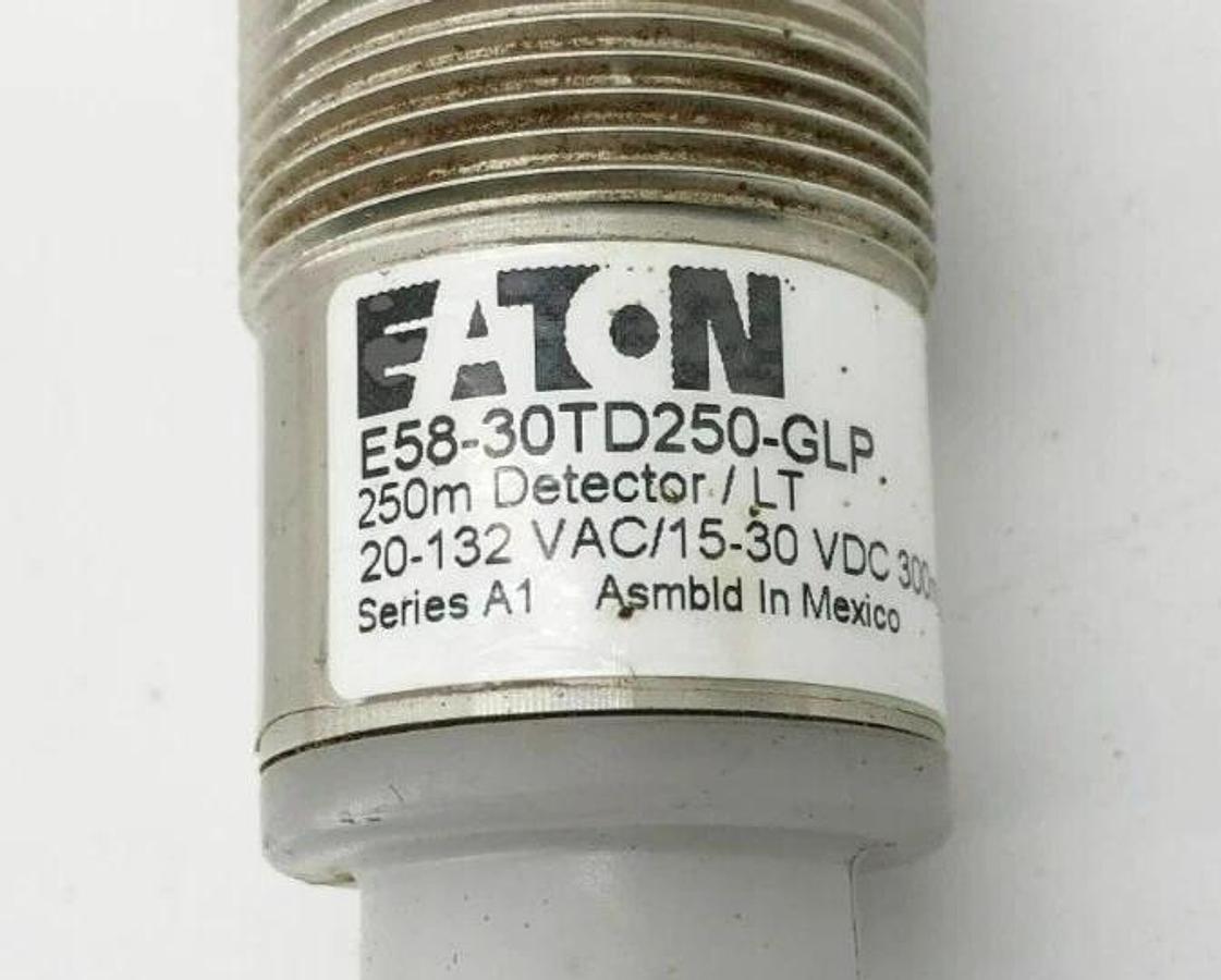 Used Eaton E58-30TD250-GLP Proximity Sensor 250m Ranger20-132VAC 15-30VDC
