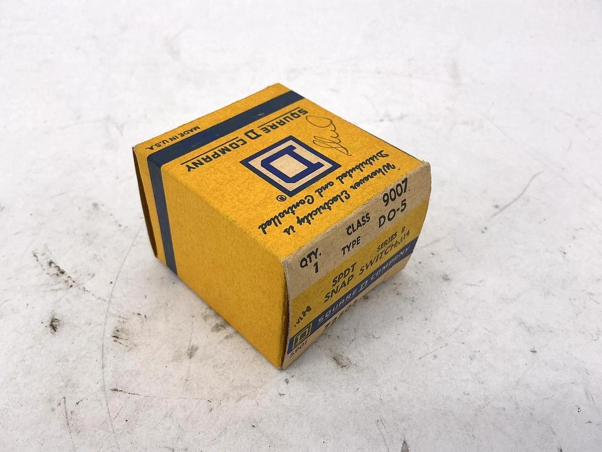 New Square D 9007DO-5 Ser B SPDT Snap Switch 9007DO5 72503