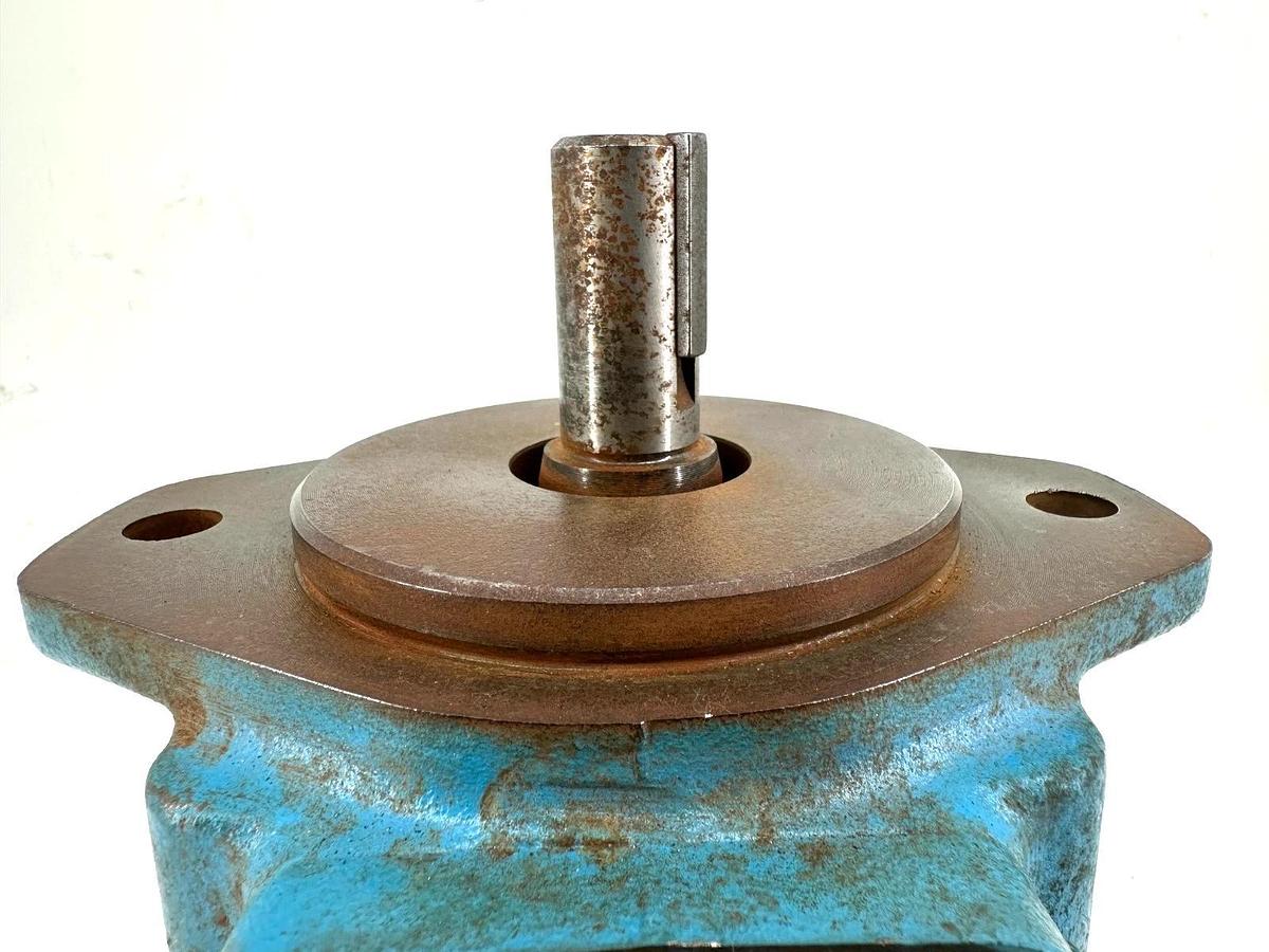 New Vickers 25VQ14A-1C20 Hydraulic Vane Pump 0.874"OD - No Box