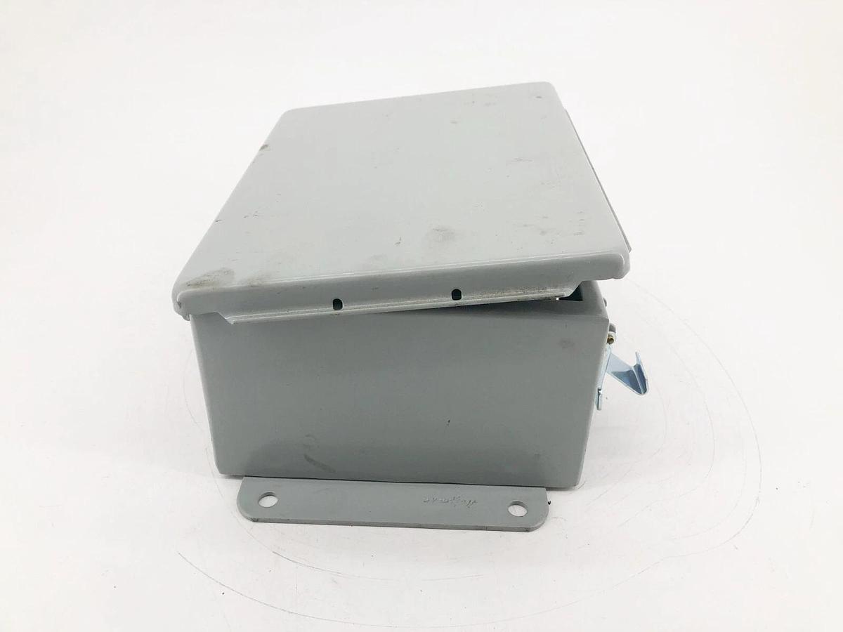 Used Hoffman nVent A806CHQR Electrical Enclosure Type 12 13