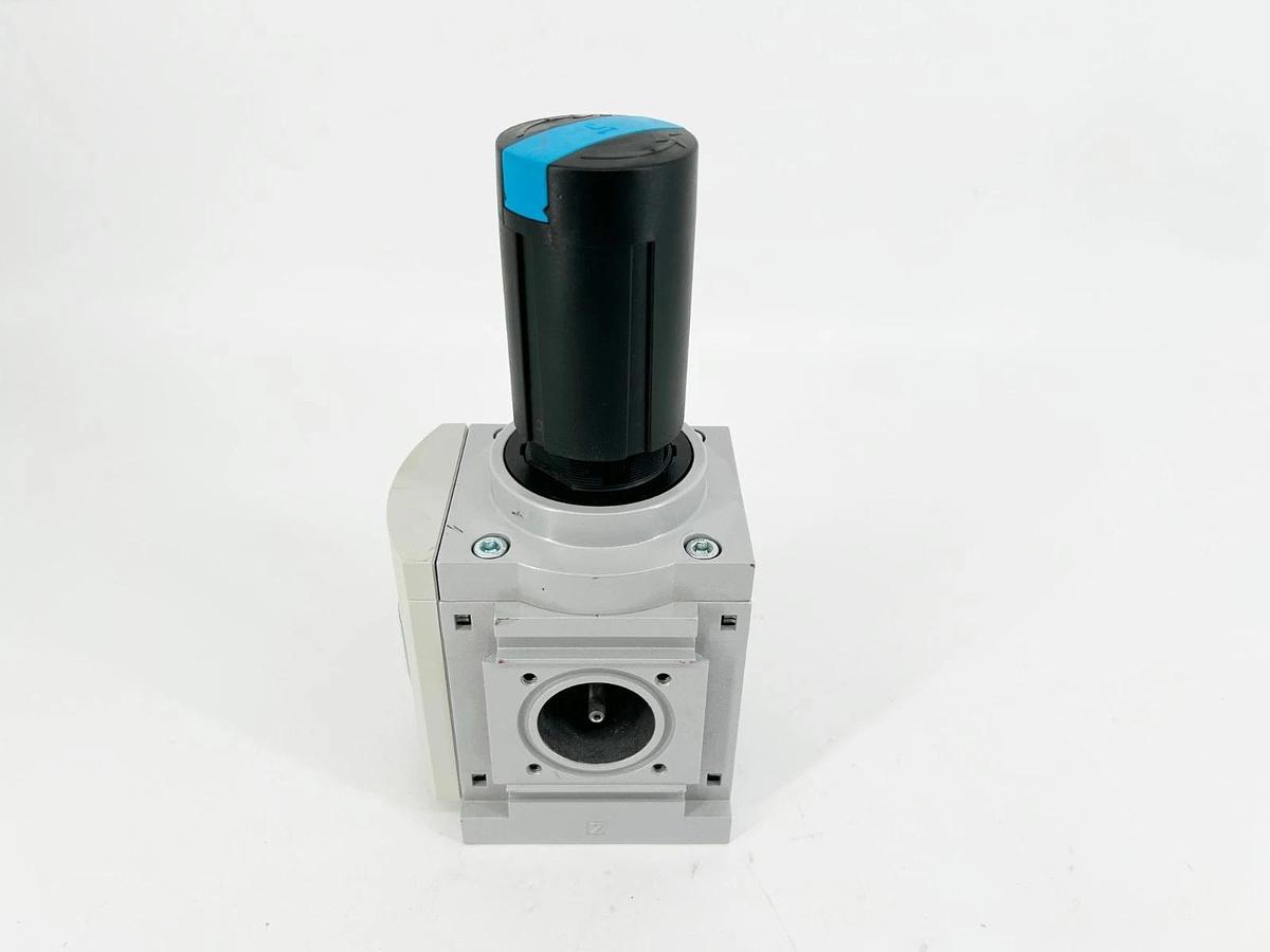New Festo MS9-LR-G-D7-RG-BAR-AS Pressure Regulator 300psi 562530 - No Box