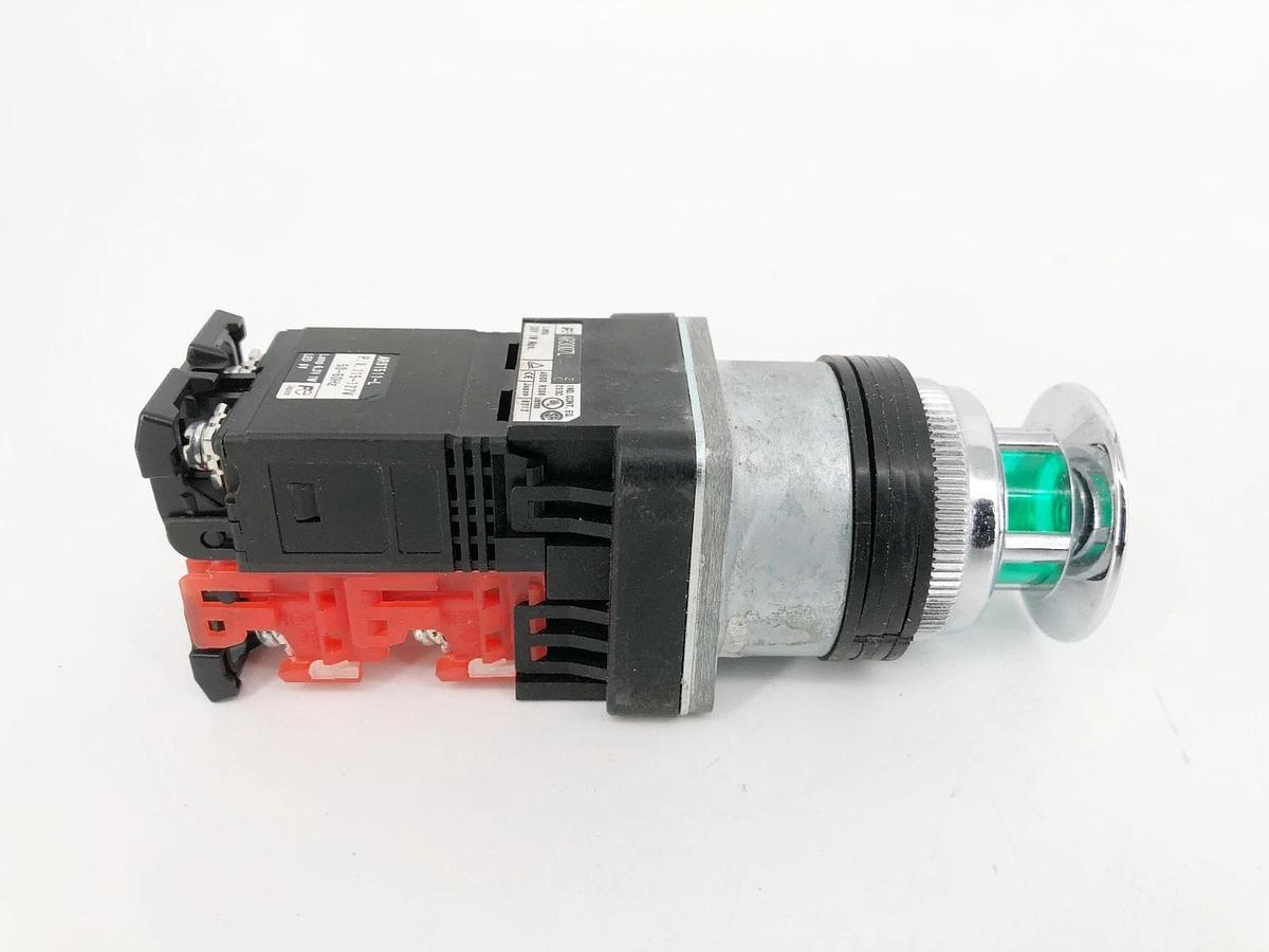 New Fuji Electric AR30Q7L Green Illuminated Push-Pull Button AR9T511-L - No Box