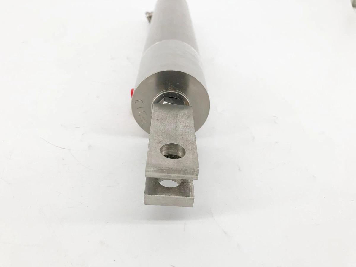 New C&C SC-00025209.00P3C2MP Cylinder 2" Bore 9" Stroke 250psi SS - No Box