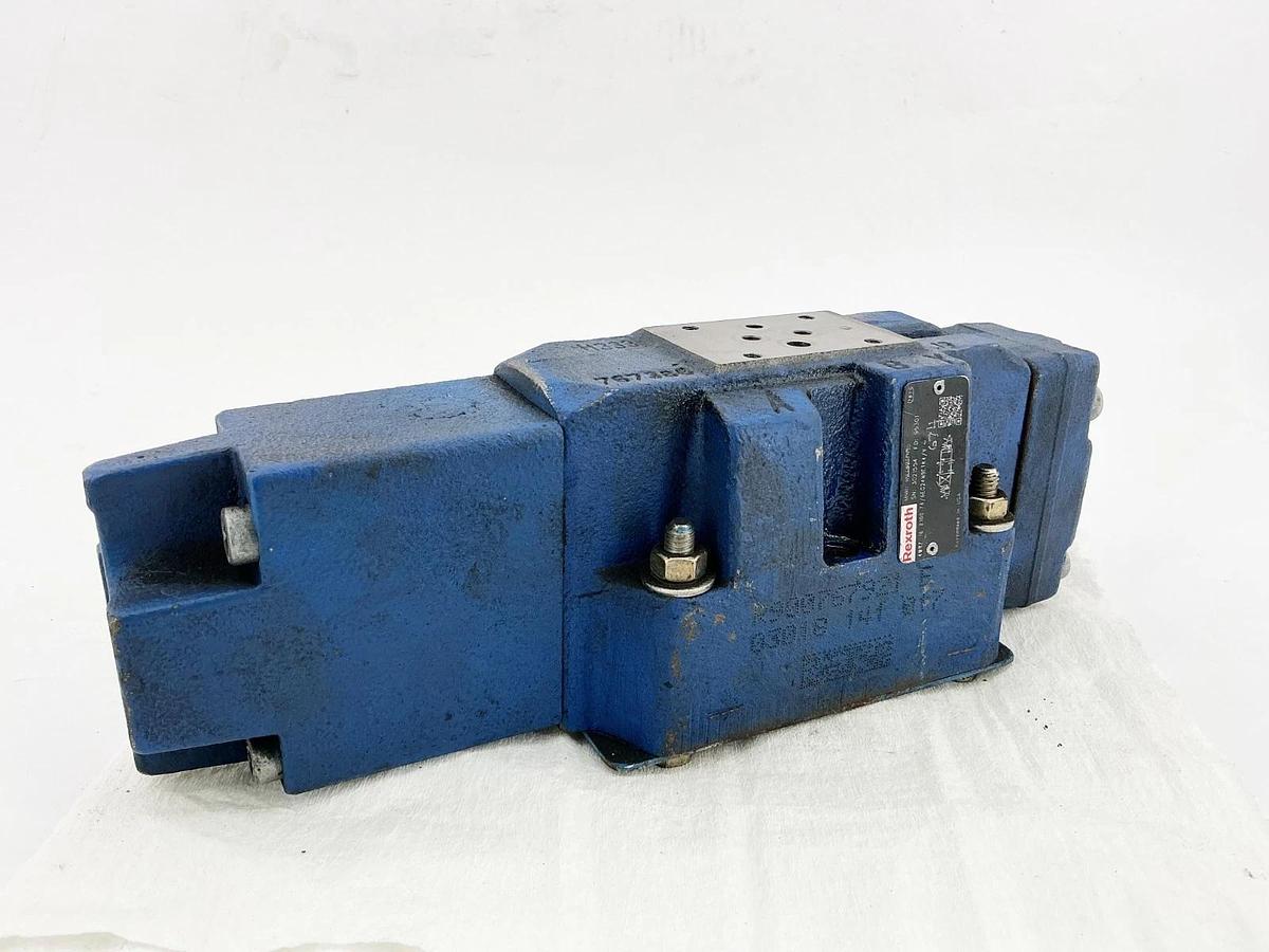 Used Rexroth 4WRZ16E100-74/6EG24N9ETK4/V674 Hydraulic Valve R900767921