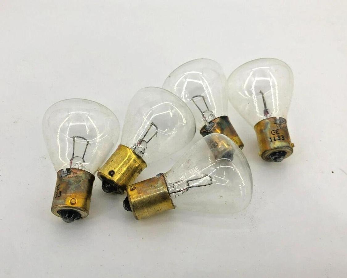 Lot of 5 New GE 1119BX3 Horizontal Burn Lamps