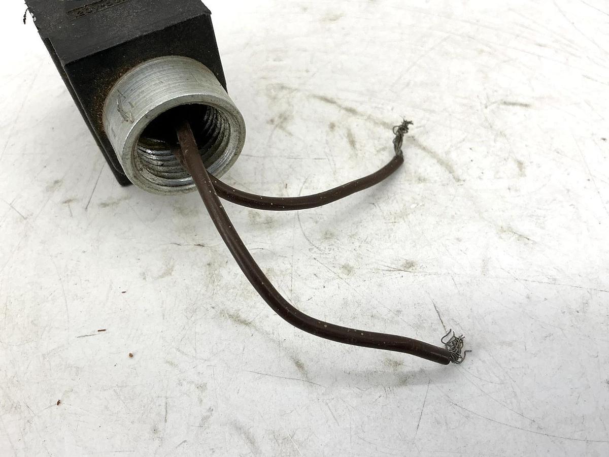 Used Waterman 704029 Coil 2-Wire 17W 120VAC 50/60HZ