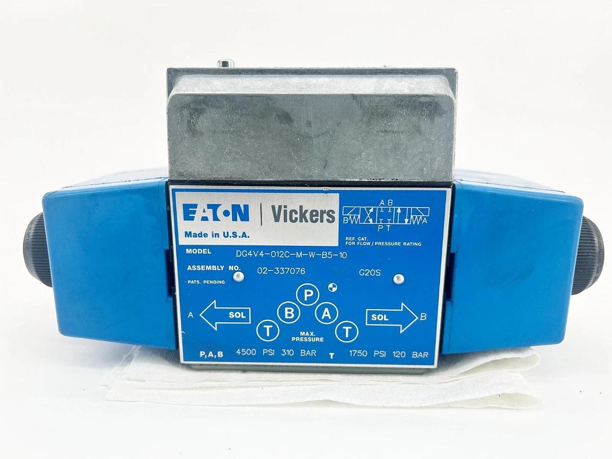 New Eaton DG4V4-012C-M-W-B5-10 Solenoid Valve 4500PSI 310Bar 02-337076 - No Box