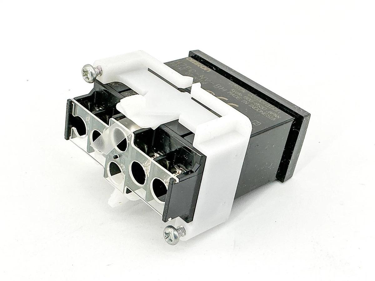New Omron H7EC-NV-BH Count Totalizer 8 Digit