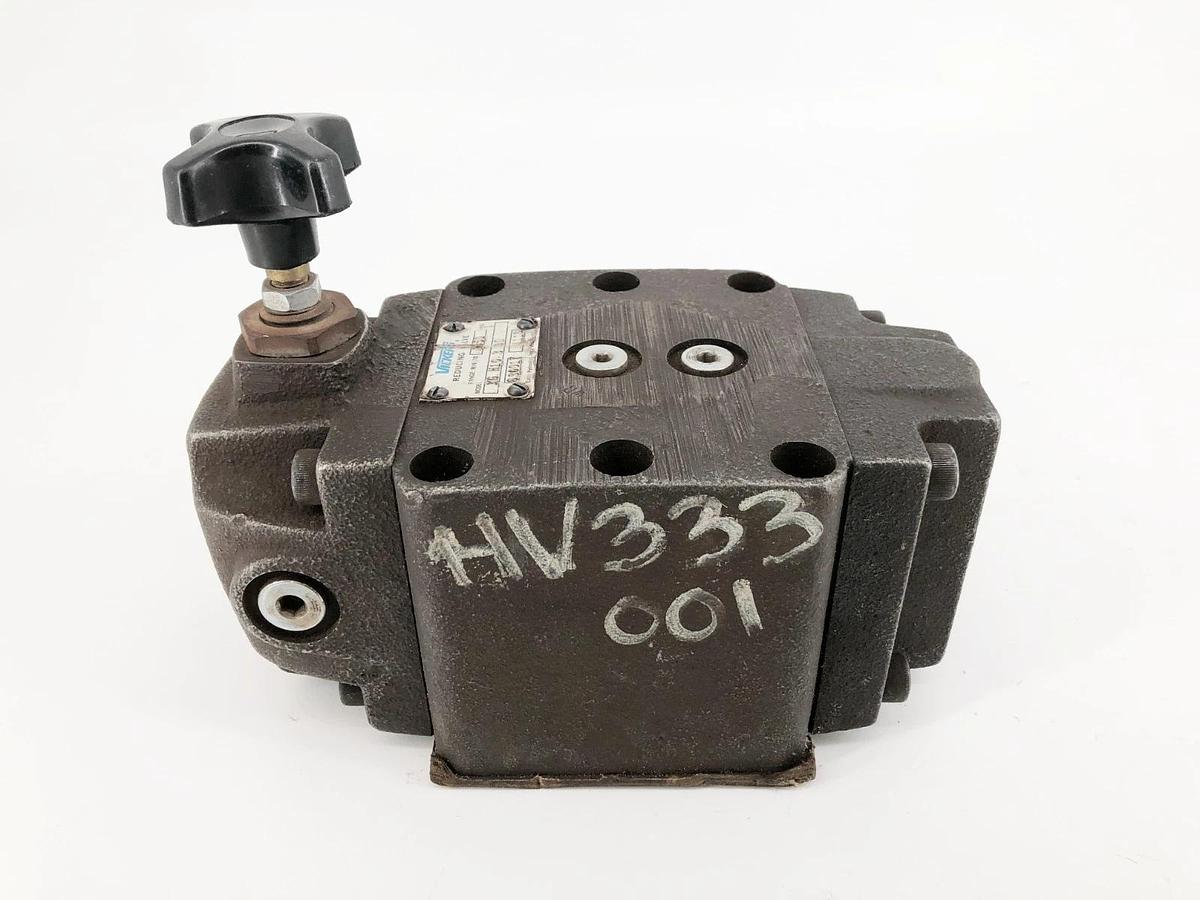 New Vickers XG-H-10-3-30 Reducing Valve 2850psi 630017 - No Box
