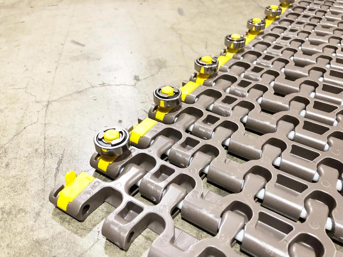 New Rexnord 10324702 Conveyor Chain HP7956B-15IN-MTW-CW-T2P 15" W x 45" L