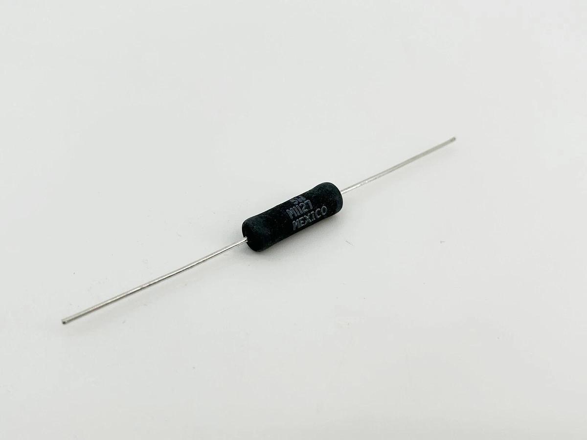 New Lot of 7 Dale 41K9212 Resistor RS-5 8.2K OHMS RS0058K200FE12