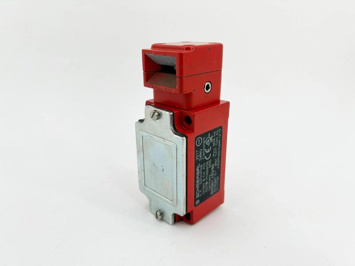 New Schmersal SHG01.103/90 Snap Action Safety Switch