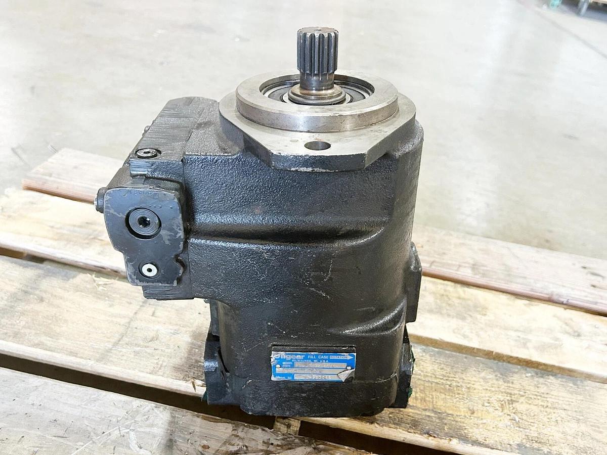 New Oilgear PVWJ-098-A1UV-LDFS-P-1NNNN-CP Hydraulic Piston Pump
