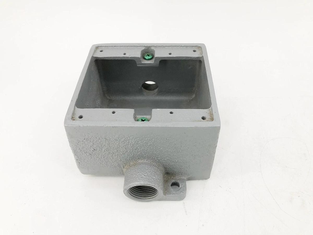 New Killark 2FDC-2M Device Box 3/4" Hub 50.0 Cu. In Capacity
