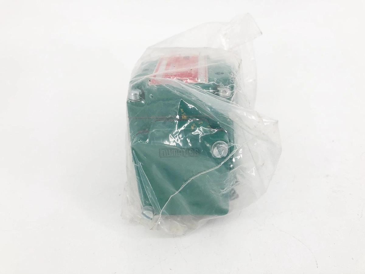 New Numatics 12SAD4 OA11B30 Pneumatic Solenoid MK10 120V .16A 12SAD400OA11B30