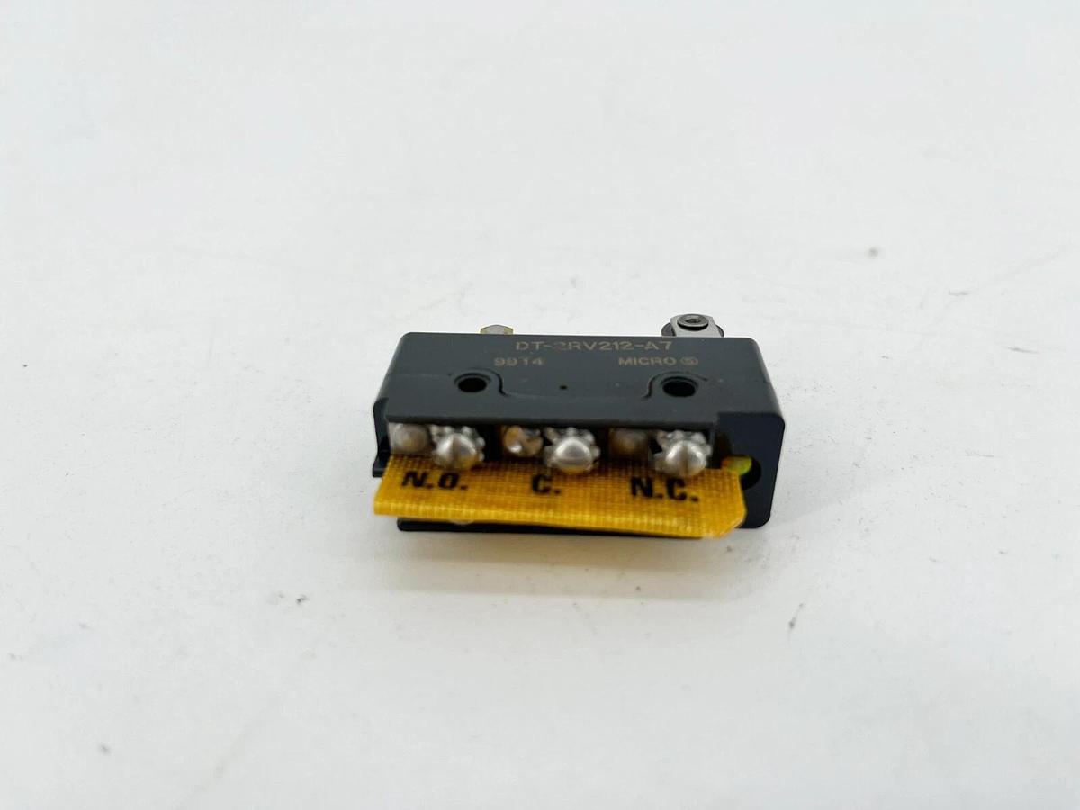 New Honeywell Microswitch DT-2RV212-A7 Snap Action Limit Switch