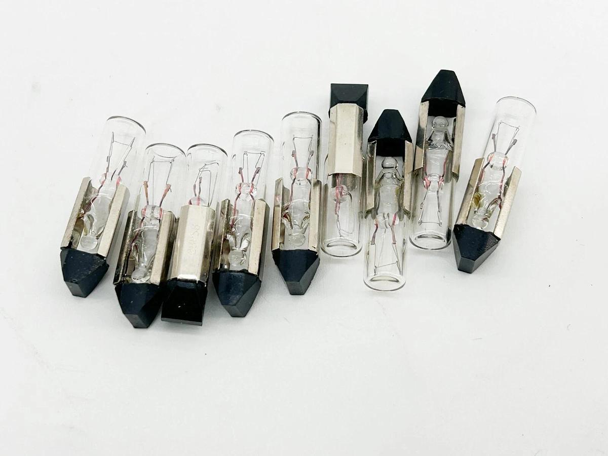 New Lot of 9 Satco 28PSB5 Incandescent Lamp 24V 5000 HRS T2 .04A