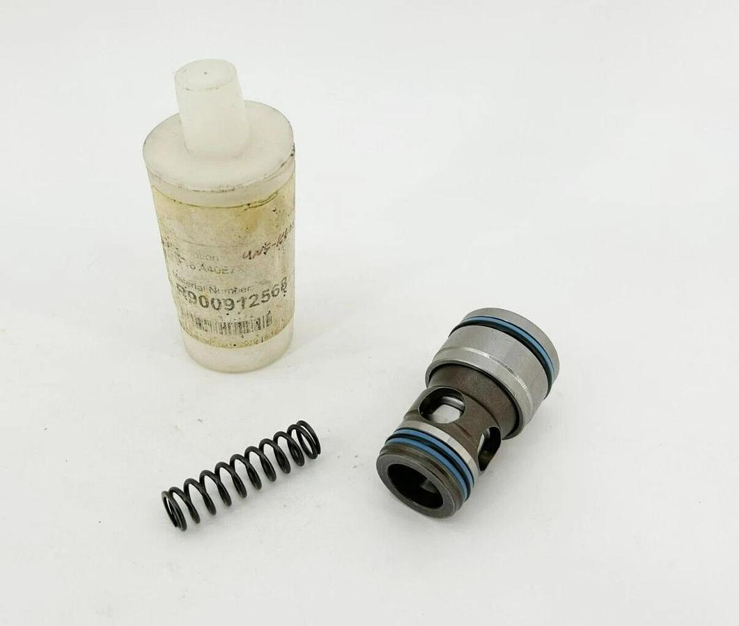 New Rexroth R900912568 Hydraulic Valve