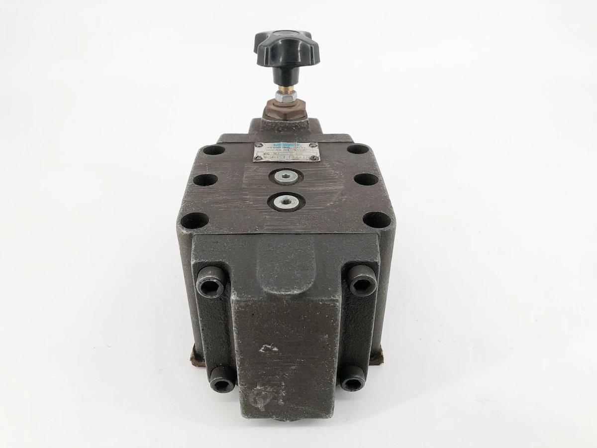 New Vickers XG-H-10-3-30 Reducing Valve 2850psi 630017 - No Box
